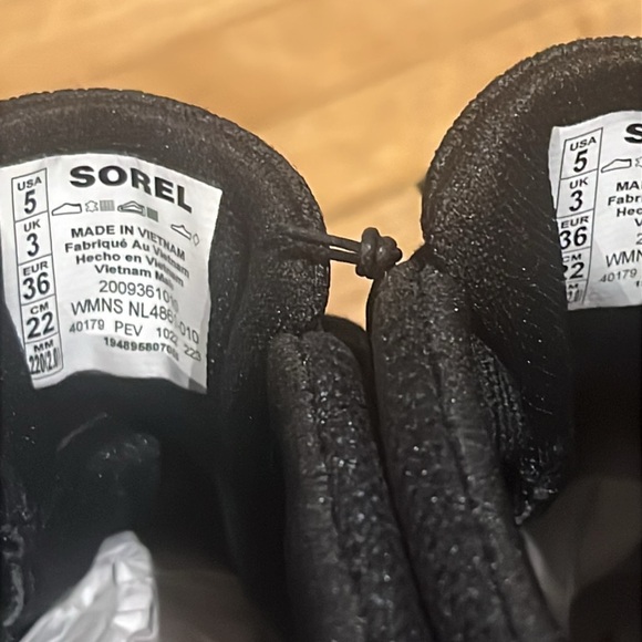 Sorel WOMEN'S OUT N ABOUT™ III WATERPROOF MID SNEAKER - Picture 15 of 16